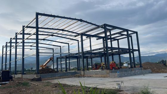 Prefabrik Endüstriyel Çelik Yapı Bina Şedi Prefabrik Depo