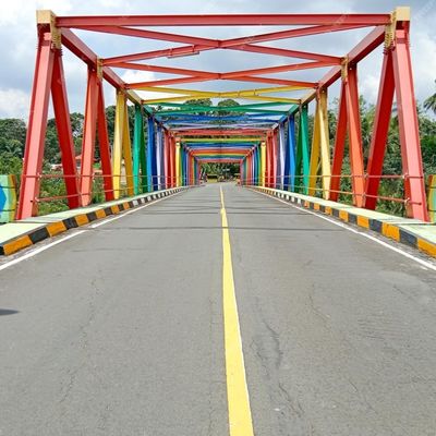 İnşaat Projelerinde Stabilite ve Uzun Ömür Sağlayan, Köprü İnşası için Tasarlanmış Az Bakımlı Demir Çerçeve Köprü