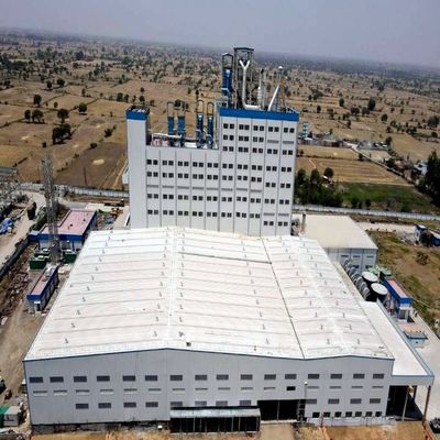 Rüzgar geçirmez Galvanizli veya Boyalı Çelik Yapı Ambarı Geniş Aralıklı Çelik Çerçeve Bina