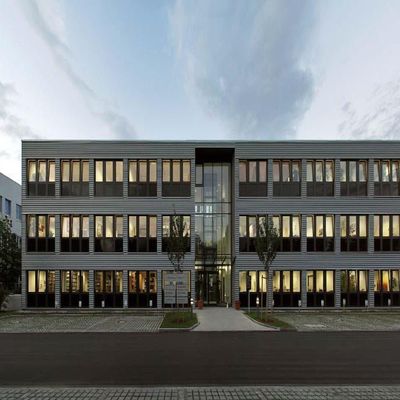 Özelleştirilebilir Alüminyum Alaşımlı Pencere Prefabrik Çok Katlı Çelik Yapı Apartman Binası Otel İnşaatı İçin