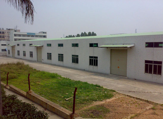 Korozyona dayanıklı prefabrik tarımsal binalar Q235B Q355B Çelik çerçeveler ve çerçeveler