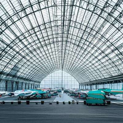 Ön Üretimli Çelik Yapı Çelik Çerçeve Depo, Sıcak Daldırma Galvanizli Aşık İkincil Çerçeve Dayanıklı ve Depolama Çözümü